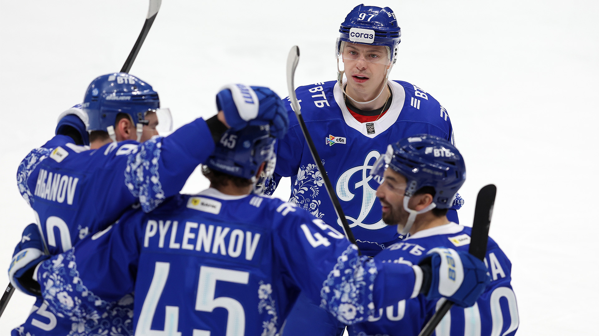 Блин не комом. «Динамо» обыгрывает ХК «Сочи»