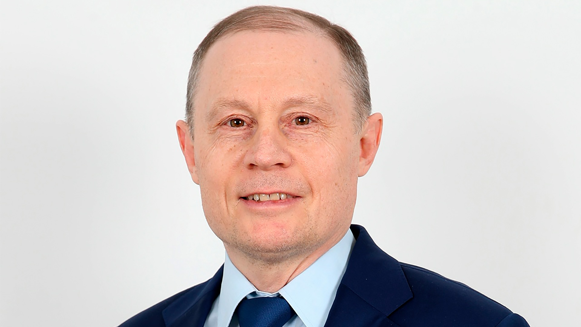 Поздравляем Владимира Газизова