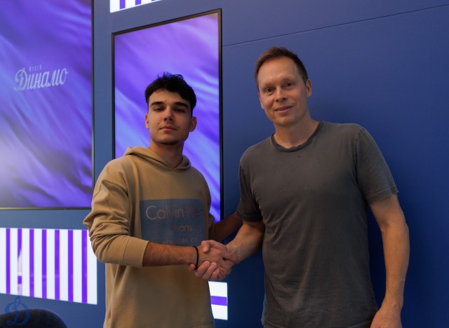 09.09.2025. Автограф-сессия Максима Афиногенова в Музее «Динамо»