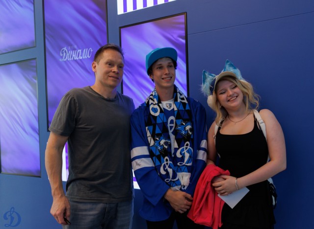 09.09.2025. Автограф-сессия Максима Афиногенова в Музее «Динамо»