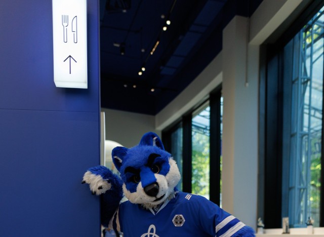 09.09.2025. Автограф-сессия Максима Афиногенова в Музее «Динамо»