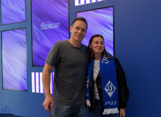 09.09.2025. Автограф-сессия Максима Афиногенова в Музее «Динамо»