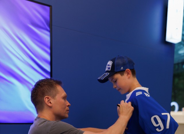 09.09.2025. Автограф-сессия Максима Афиногенова в Музее «Динамо»