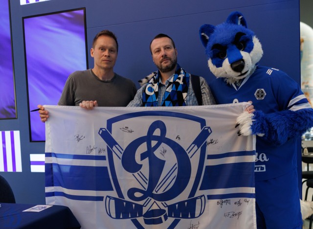 09.09.2025. Автограф-сессия Максима Афиногенова в Музее «Динамо»