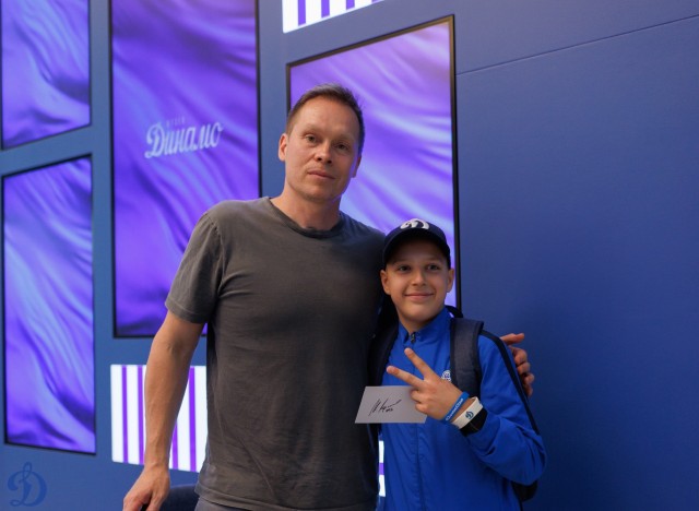 09.09.2025. Автограф-сессия Максима Афиногенова в Музее «Динамо»