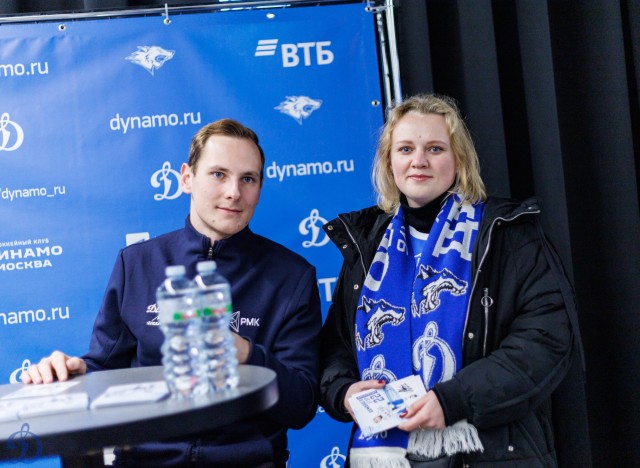 01.11.2025. Автограф-сессия Никиты Иванова и Егора Ахманаева