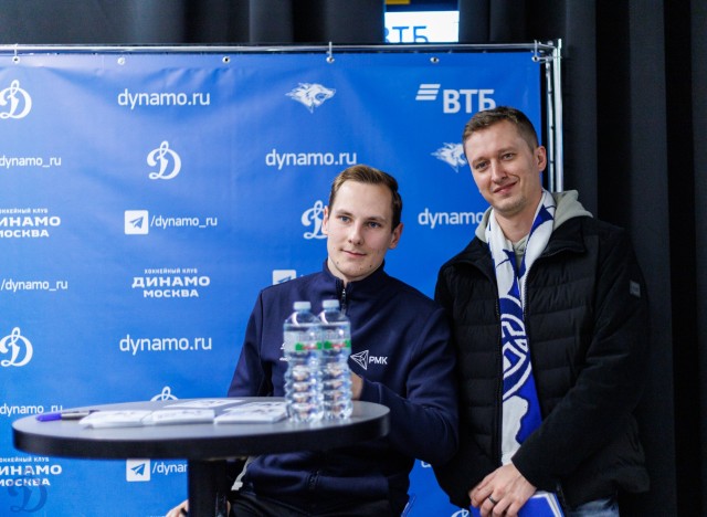 01.11.2025. Автограф-сессия Никиты Иванова и Егора Ахманаева