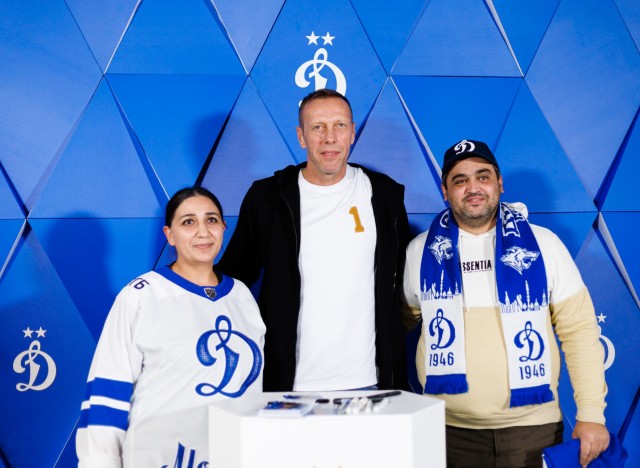 08.11.2025 Автограф-сессия Романа Березовского