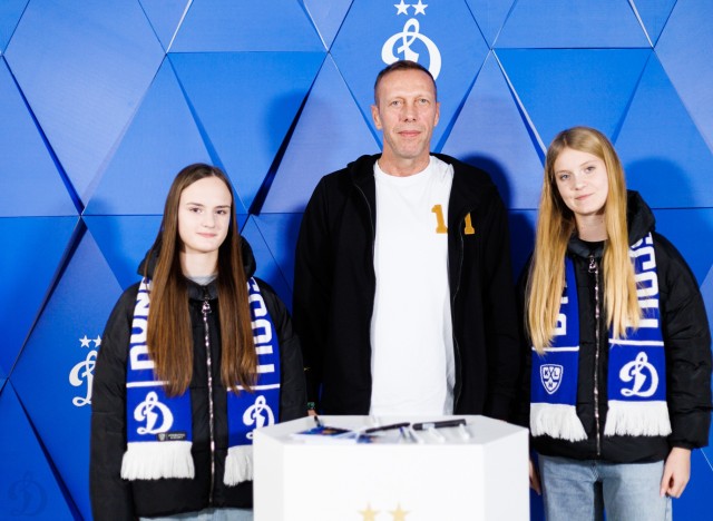 08.11.2025 Автограф-сессия Романа Березовского