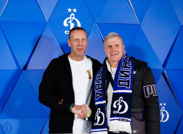 08.11.2025 Автограф-сессия Романа Березовского