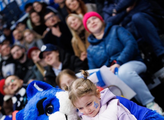 08.11.2025 Трибуны в лицах