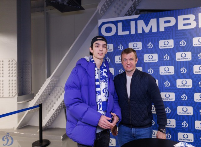 24.11.2025 Автограф-сессия Александра Еременко, Максима Афиногенова, Алексея Терещенко и Сергея Вышедкевича