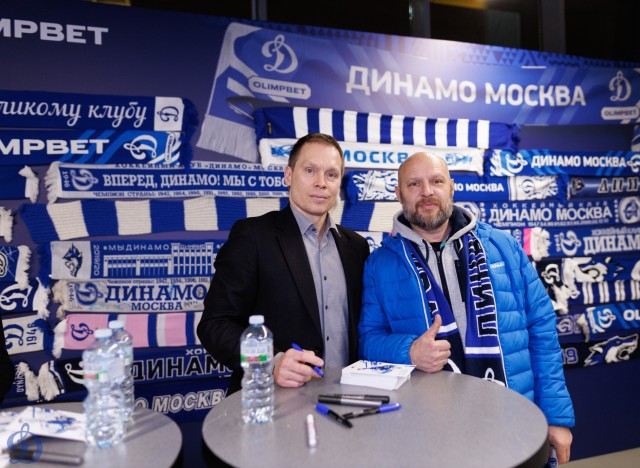 24.11.2025 Автограф-сессия Александра Еременко, Максима Афиногенова, Алексея Терещенко и Сергея Вышедкевича