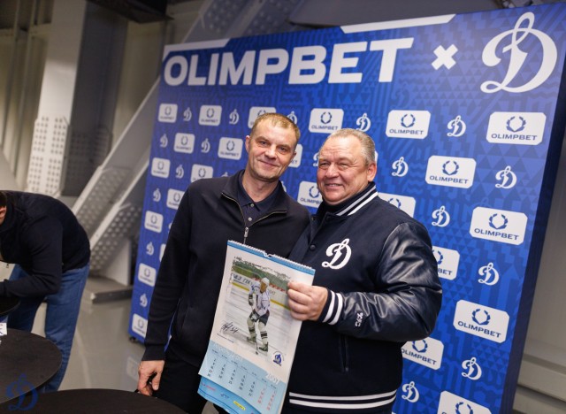 24.11.2025 Автограф-сессия Александра Еременко, Максима Афиногенова, Алексея Терещенко и Сергея Вышедкевича