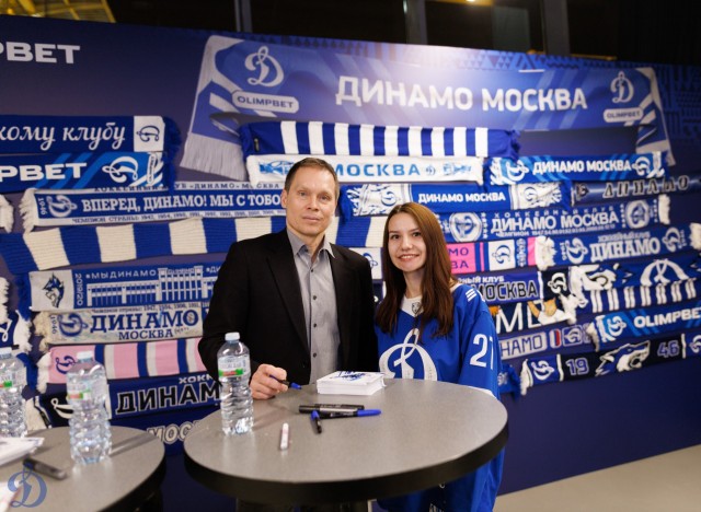 24.11.2025 Автограф-сессия Александра Еременко, Максима Афиногенова, Алексея Терещенко и Сергея Вышедкевича