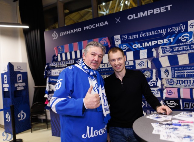 24.11.2025 Автограф-сессия Александра Еременко, Максима Афиногенова, Алексея Терещенко и Сергея Вышедкевича