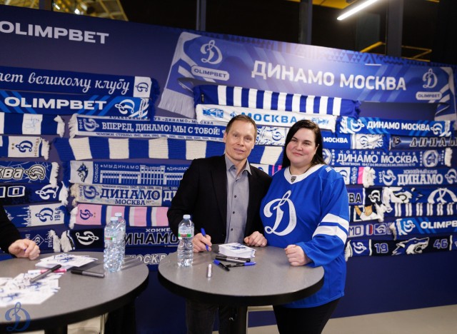 24.11.2025 Автограф-сессия Александра Еременко, Максима Афиногенова, Алексея Терещенко и Сергея Вышедкевича