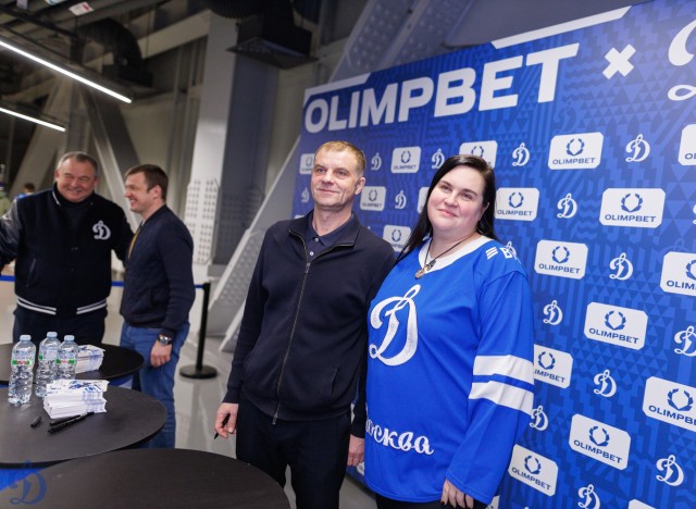 24.11.2025 Автограф-сессия Александра Еременко, Максима Афиногенова, Алексея Терещенко и Сергея Вышедкевича