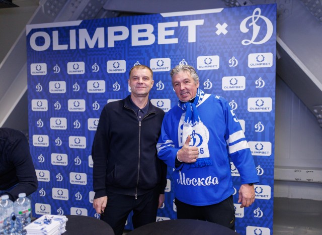 24.11.2025 Автограф-сессия Александра Еременко, Максима Афиногенова, Алексея Терещенко и Сергея Вышедкевича