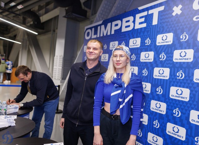 24.11.2025 Автограф-сессия Александра Еременко, Максима Афиногенова, Алексея Терещенко и Сергея Вышедкевича