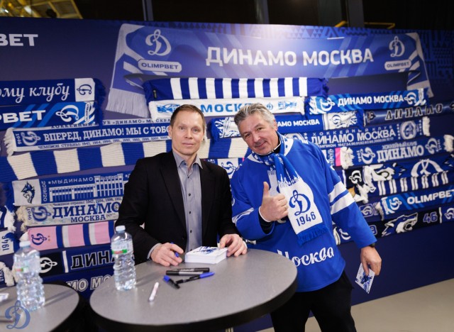 24.11.2025 Автограф-сессия Александра Еременко, Максима Афиногенова, Алексея Терещенко и Сергея Вышедкевича