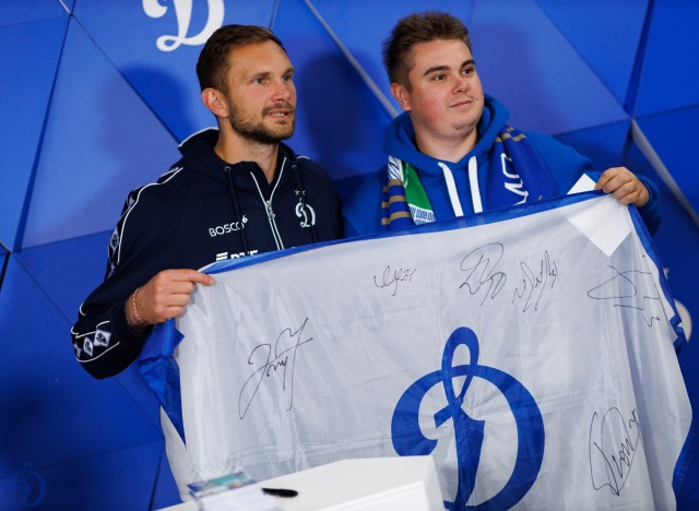 01.03.2026 Автограф-сессия Игоря Лещука