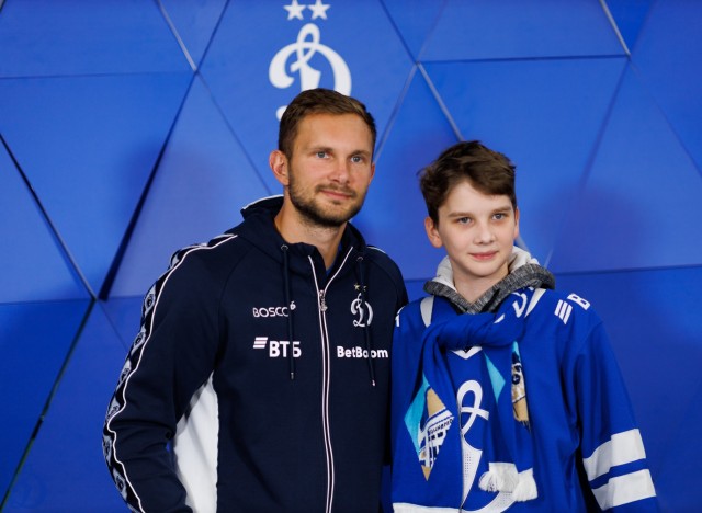 01.03.2026 Автограф-сессия Игоря Лещука