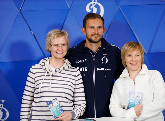 01.03.2026 Автограф-сессия Игоря Лещука