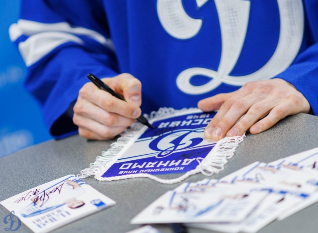 09.03.2026 Автограф-сессия Ильи Лейбина и Максима Пушненкова