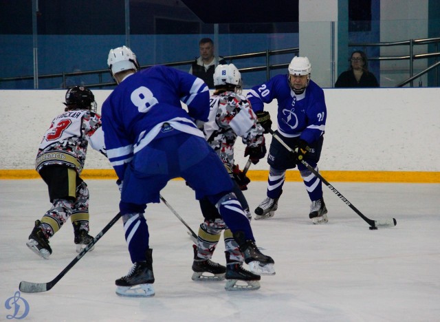 Открытие памятного монумента В.С.Мышкину и матч ветеранов