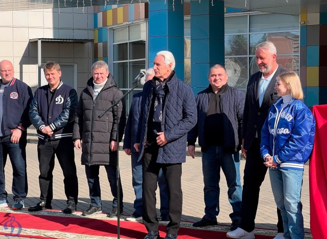 Открытие памятного монумента В.С.Мышкину и матч ветеранов