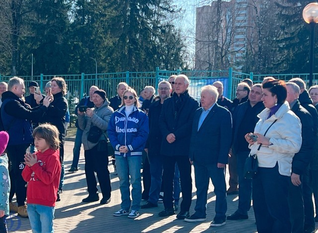 Открытие памятного монумента В.С.Мышкину и матч ветеранов