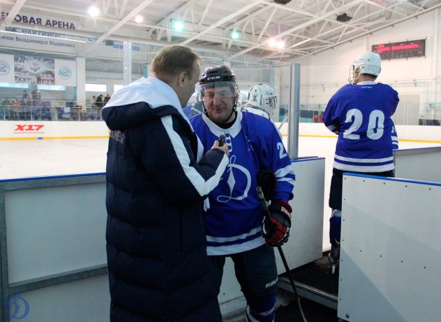 Открытие памятного монумента В.С.Мышкину и матч ветеранов