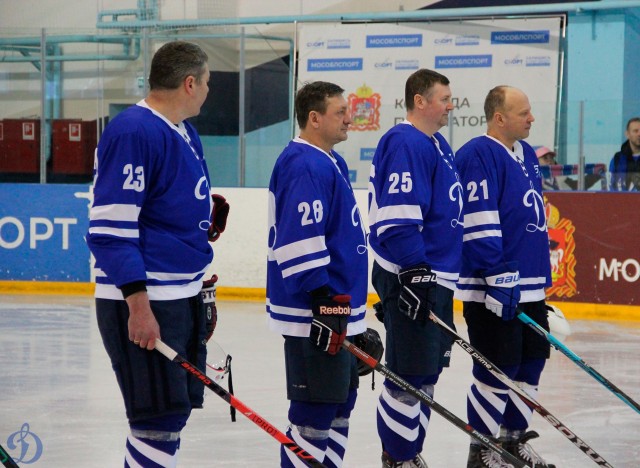 Открытие памятного монумента В.С.Мышкину и матч ветеранов