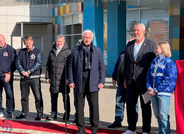 Открытие памятного монумента В.С.Мышкину и матч ветеранов