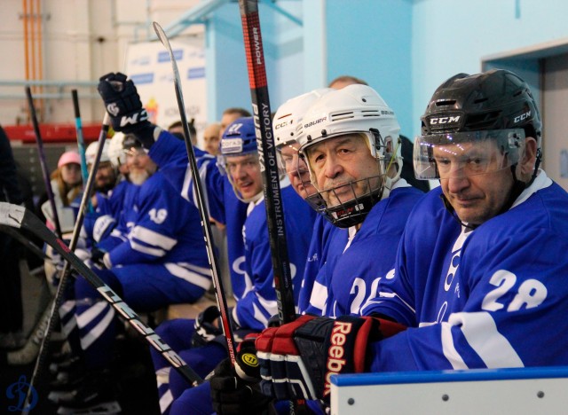 Открытие памятного монумента В.С.Мышкину и матч ветеранов