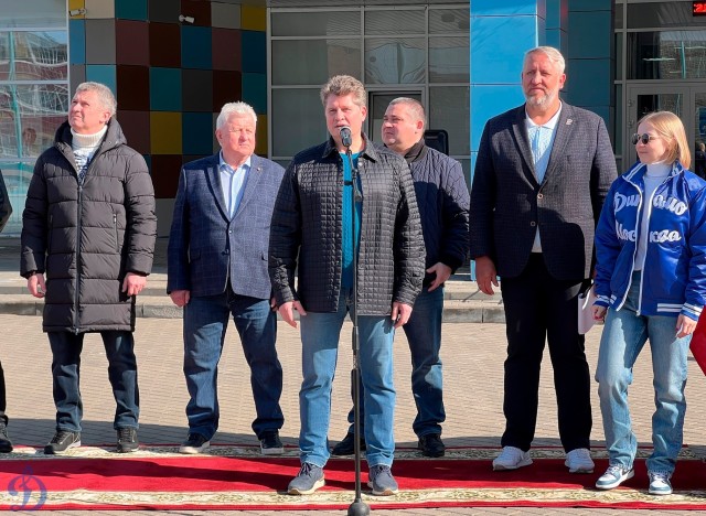 Открытие памятного монумента В.С.Мышкину и матч ветеранов