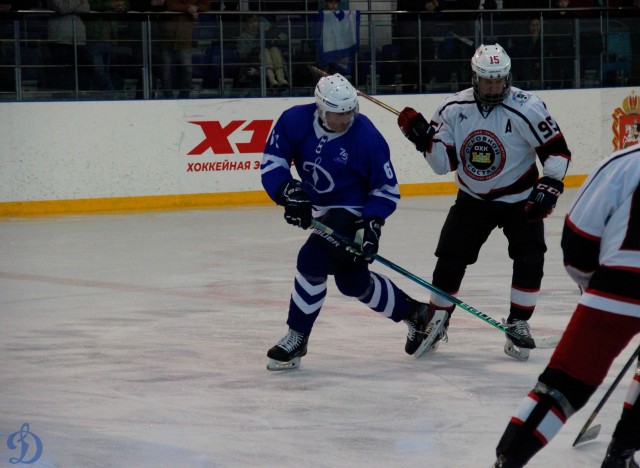 Открытие памятного монумента В.С.Мышкину и матч ветеранов