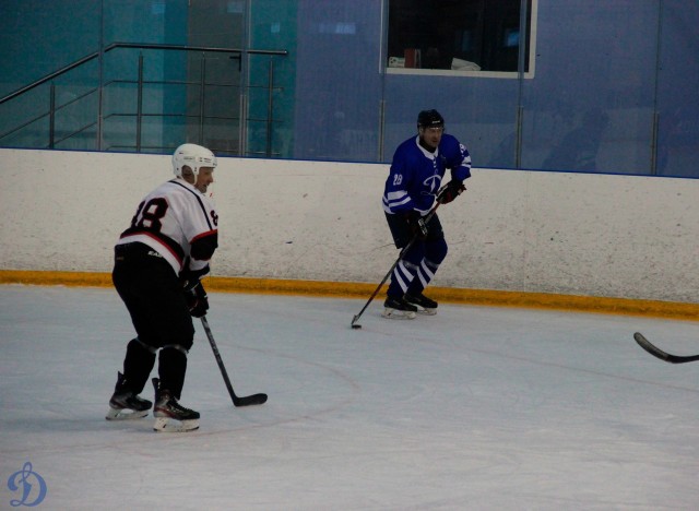 Открытие памятного монумента В.С.Мышкину и матч ветеранов