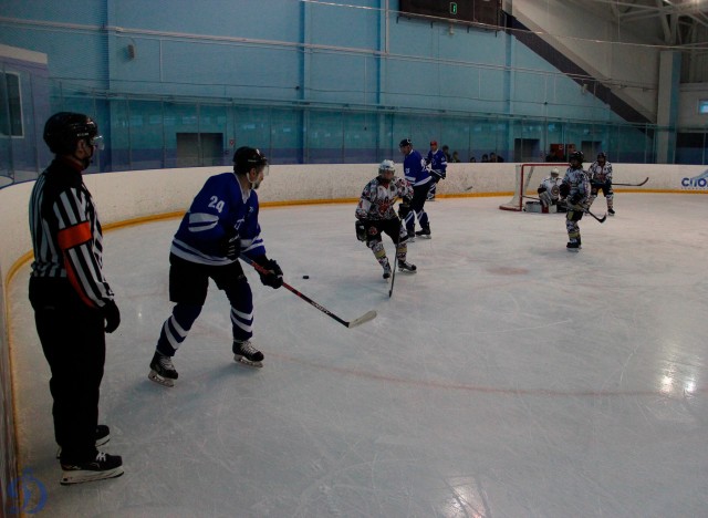 Открытие памятного монумента В.С.Мышкину и матч ветеранов