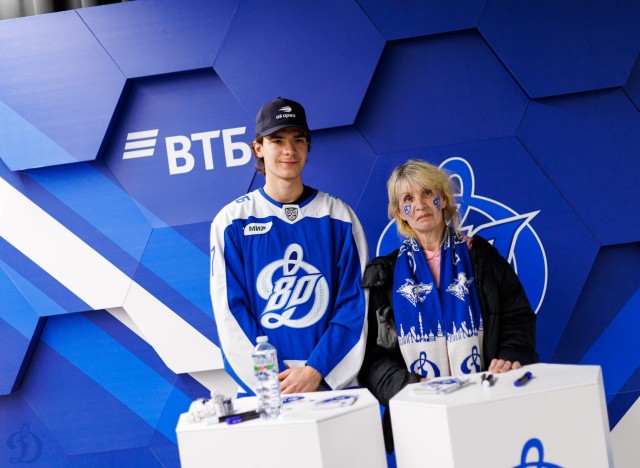 07.10.2026. Автограф-сессия Егора Римашевского